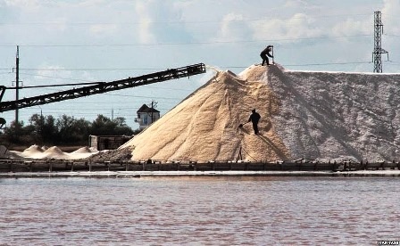 Rực rỡ khu đầm muối tuyệt đẹp ở bán đảo Crimean - 4 Đình Huế